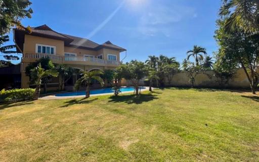 2 Storey Pool Villa For Sale - 4 Bed 4 Bath