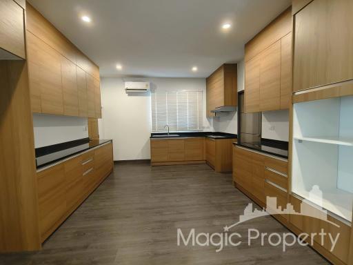 4 Bedrooms Single House For Sale in Sukhumvit 65, Watthana, Bangkok