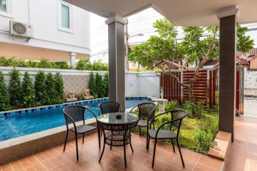 New renovated pool villa in towN Pattaya
