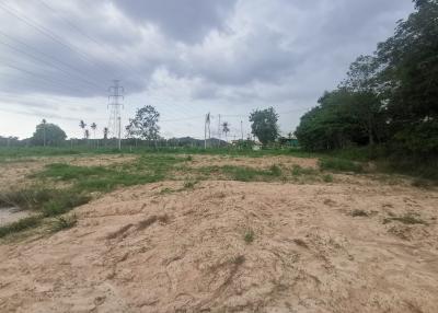 Land for sale 4 rai with 2 houses Location: Khao Mai Kaew Pattaya