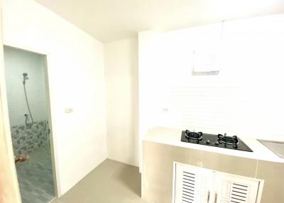 Open for reservation, 1-storey townhome, minimalist style, starting price at 1.79 million baht (pre-sale price under construction) Project Arunsiri