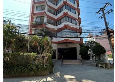 Hotel for sale with a hotel license, 2 buildings, 133 rooms, ready to do business, Pattaya