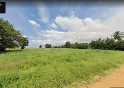 Beautiful plot of land for sale. Location near the community, Takhian Tia, Bang Lamung, Chonburi