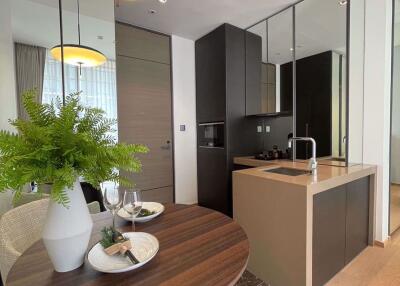 1 bed Condo in 28 Chidlom Lumphini Sub District C020204