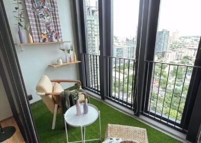 1 bed Condo in BEATNIQ Sukhumvit 32 Khlongtan Sub District C020182