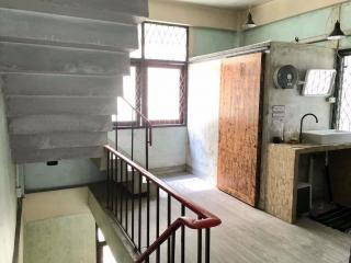 5 bed House Silom Sub District H020179