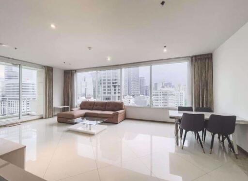 2 bed Condo in The Empire Place Yan Nawa Sub District C020174