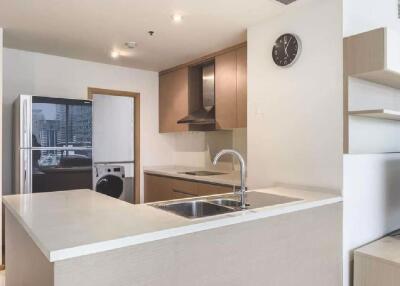 2 bed Condo in The Empire Place Yan Nawa Sub District C020174