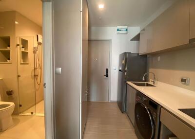 Studio bed Condo in Life Sukhumvit 62 Bangchak Sub District C020134