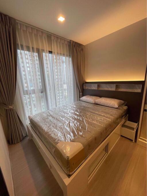 Studio bed Condo in Life Asok Hype Ratchathewi District C020087