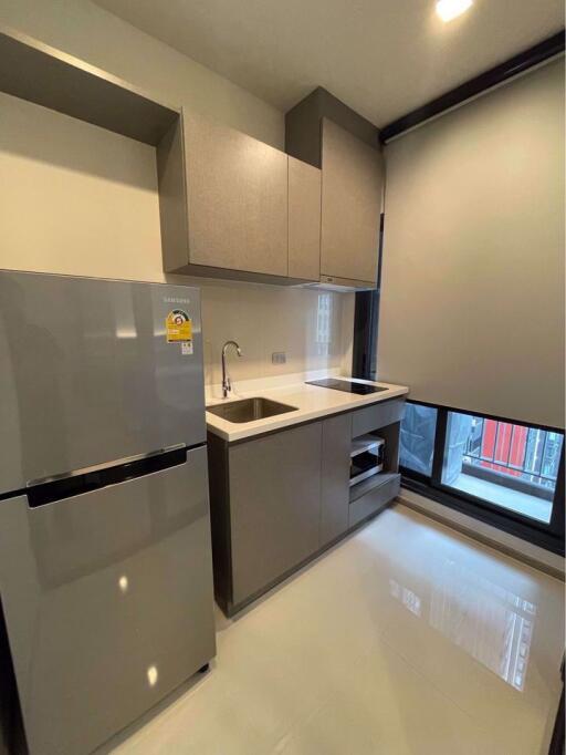 Studio bed Condo in Life Asok Hype Ratchathewi District C020087