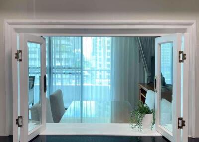 2 bed Condo in Sathorn Gardens Thungmahamek Sub District C020055