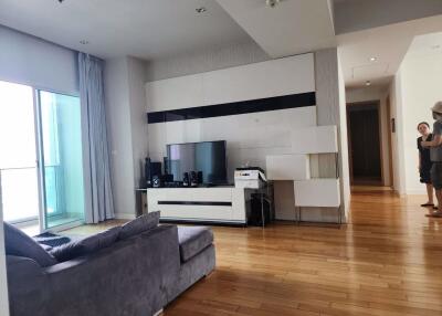 2 bed Condo in Millennium Residence Khlongtoei Sub District C020052