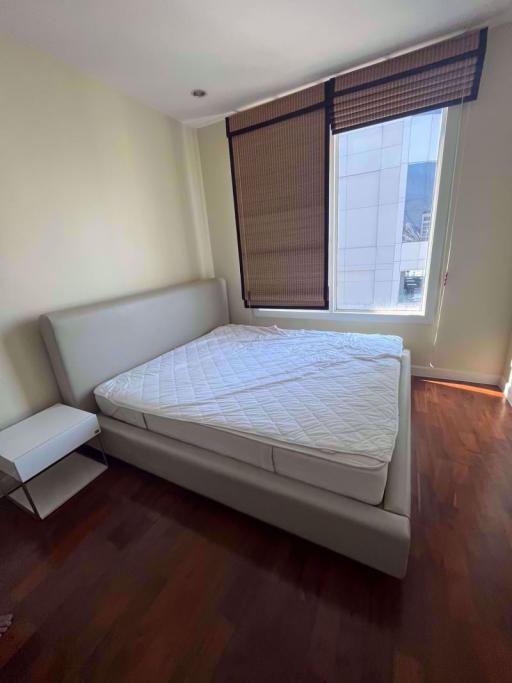 3 bed Condo in Siri Residence Khlongtan Sub District C020047