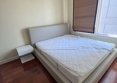 3 bed Condo in Siri Residence Khlongtan Sub District C020047