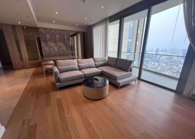 4 bed Condo in Magnolias Waterfront Residences Khlong Ton Sai Sub District C020046