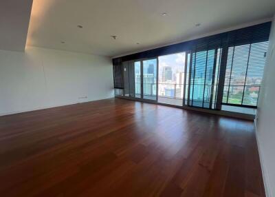 3 bed Condo in 185 Rajadamri Lumphini Sub District C020043