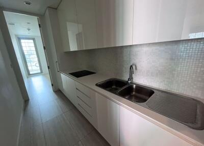 3 bed Condo in 185 Rajadamri Lumphini Sub District C020043