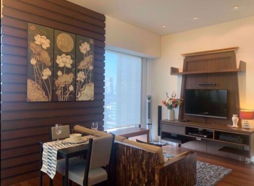 1 bed Condo in Hansar Rajdamri Lumphini Sub District C020008