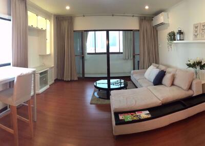 3 bed Condo in Srivara Mansion Din Daeng District C020000