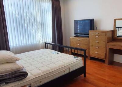 2 bed Condo in Siri Residence Khlongtan Sub District C019991