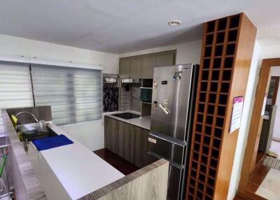 1 bed Condo in Aree Place Sukhumvit 26 Khlongtan Sub District C019960
