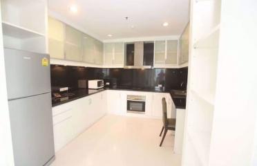 4 bed Duplex in Royal Residence Park Lumphini Sub District D019935