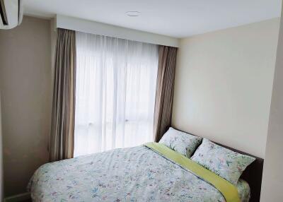 2 bed Condo in Belle Grand Rama 9 Huai Khwang Sub District C019931