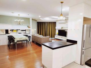 2 bed Condo in Belle Grand Rama 9 Huai Khwang Sub District C019930