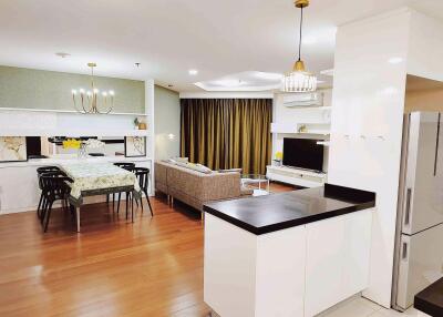 2 bed Condo in Belle Grand Rama 9 Huai Khwang Sub District C019930