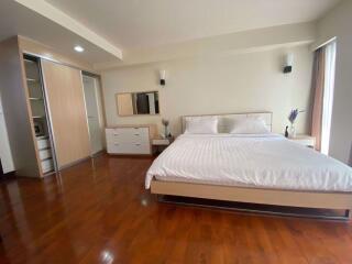 2 bed Condo in Baan Sukhumvit 14 Khlongtoei District C019901