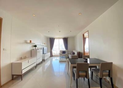 2 bed Condo in The Empire Place Yan Nawa Sub District C019890