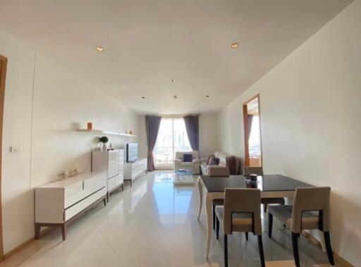 2 bed Condo in The Empire Place Yan Nawa Sub District C019890