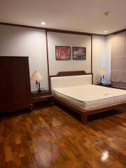 2 bed Condo in The Bangkok Sukhumvit 43 Khlong Tan Nuea Sub District C019883