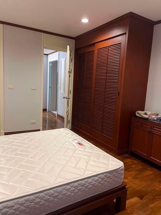 2 bed Condo in The Bangkok Sukhumvit 43 Khlong Tan Nuea Sub District C019883