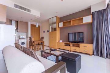 1 bed Condo in The Emporio Place Khlongtan Sub District C019881