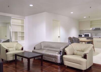 2 bed Condo in Baan Suanpetch Khlong Toei Nuea Sub District C019878