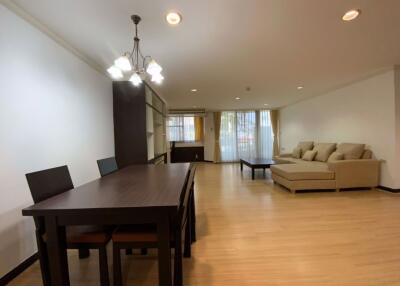 2 bed Condo in Supalai Place Condominium Khlong Tan Nuea Sub District C019853