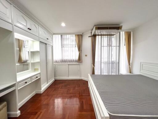 1 bed Condo in Supalai Place Condominium Khlong Tan Nuea Sub District C019851