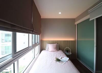 2 bed Condo in The Room Sukhumvit 79 Phrakhanongnuea Sub District C019841