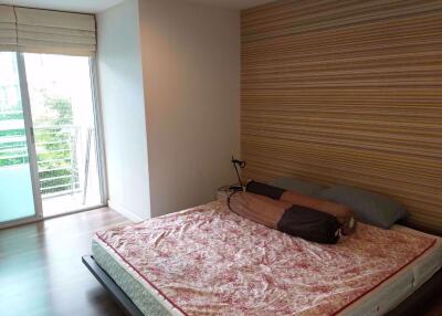 2 bed Condo in The Room Sukhumvit 79 Phrakhanongnuea Sub District C019839