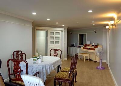 3 bed Condo in Floraville Suanluang District C019823