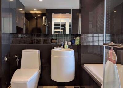 2 bed Condo in Rhythm Sathorn Yan Nawa Sub District C019813