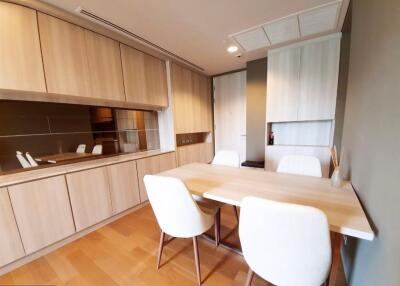 2 bed Condo in The Lumpini 24 Khlongtan Sub District C019789