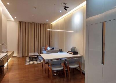 2 bed Condo in The Address Sukhumvit 28 Khlongtan Sub District C019771