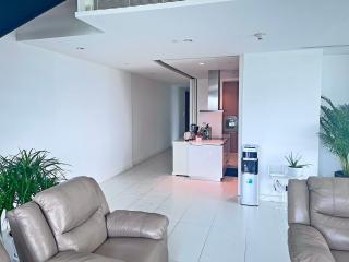 3 bed Duplex in 185 Rajadamri Lumphini Sub District D019765