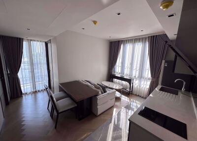 2 bed Condo in The Reserve Sukhumvit 61 Khlong Tan Nuea Sub District C019755