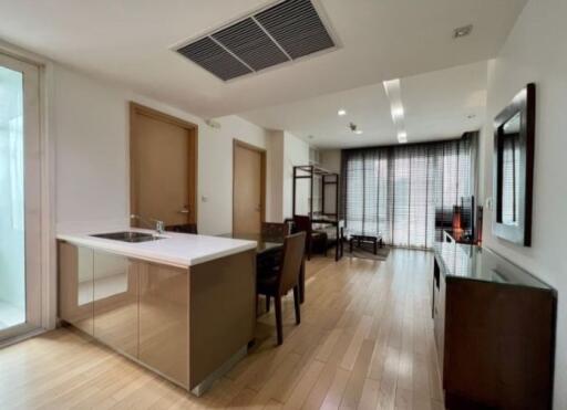 2 bed Condo in Siri at Sukhumvit Phra Khanong Sub District C019749