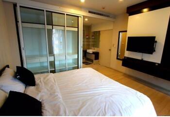 2 bed Condo in Noble Solo Khlong Tan Nuea Sub District C019740