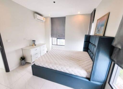 3 bed Condo in C Ekkamai Khlong Tan Nuea Sub District C019736